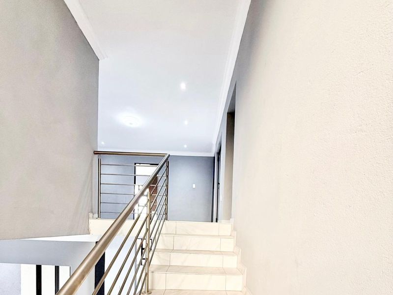 House For Sale in Montana - Photo 10