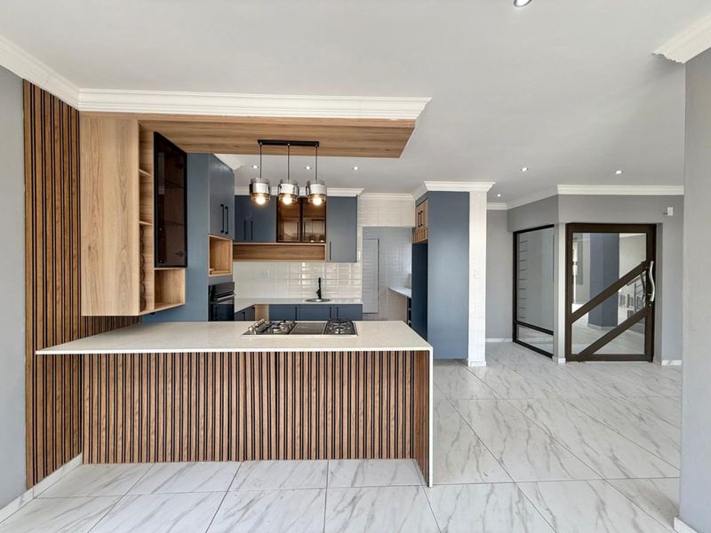 House For Sale in Montana - Photo 2