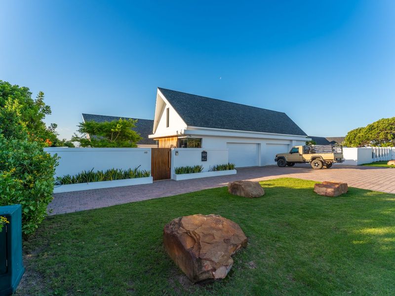 House For Sale in St Francis Links - Photo 2