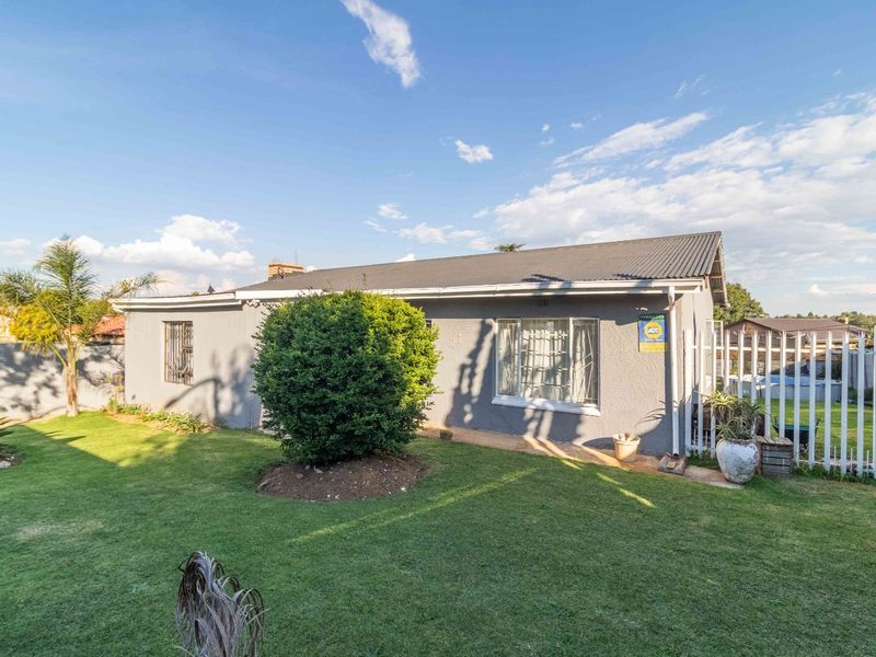 House For Sale in Lewisham - Photo 5