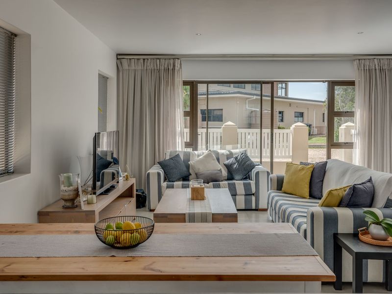 Townhouse For Sale in Mill Park - Photo 9