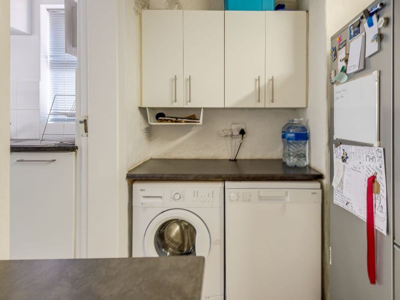 Townhouse For Sale in Mill Park - Photo 7