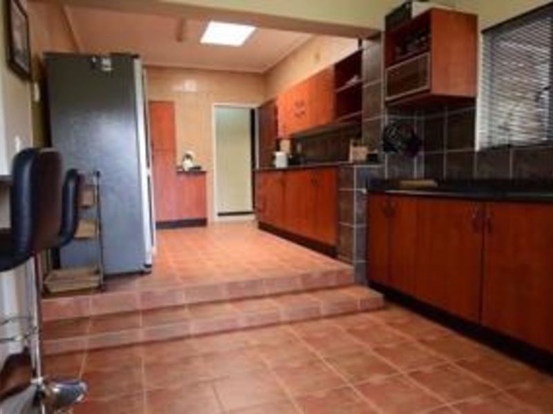 House For Sale in Weltevreden Park - Photo 3