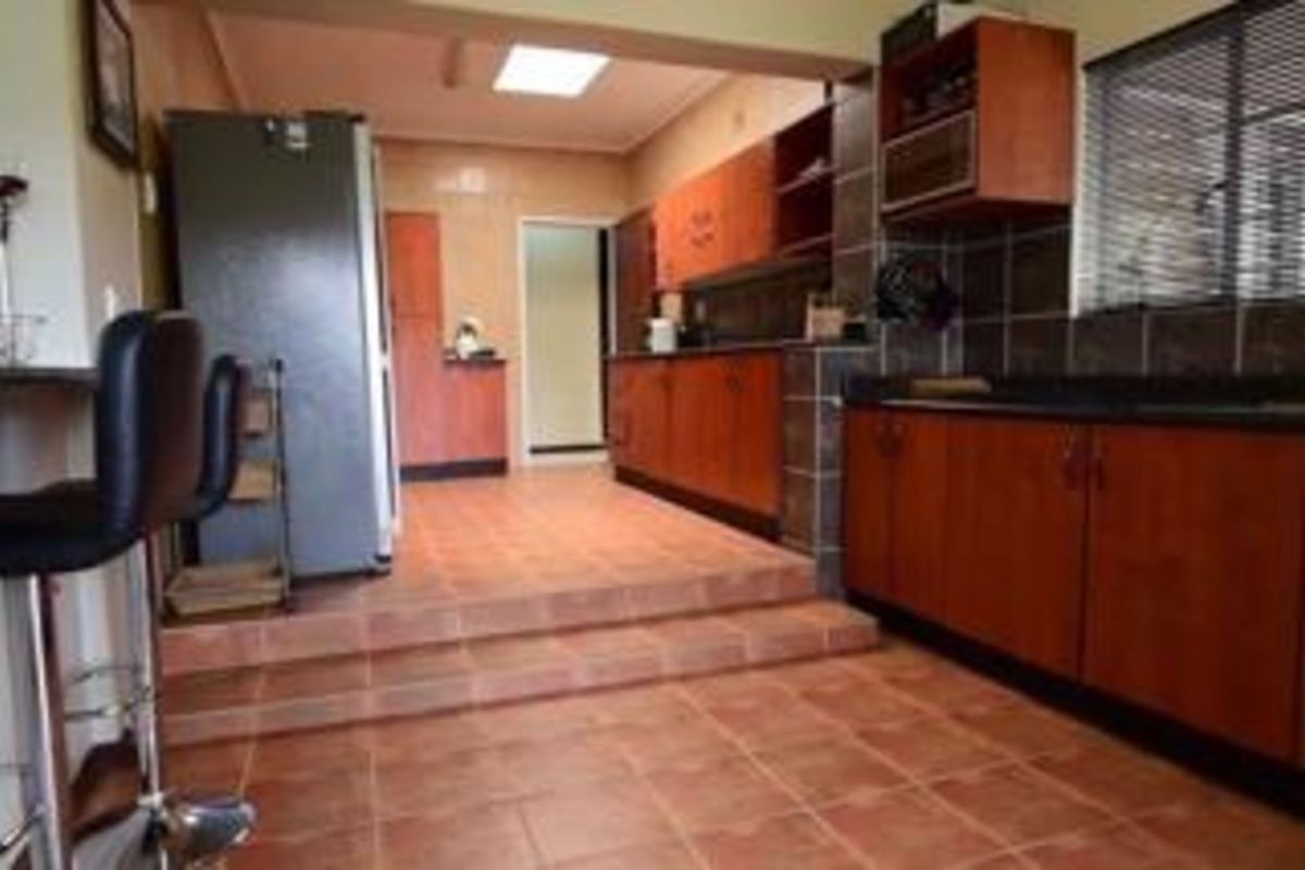 House For Sale in Weltevreden Park - Photo 3