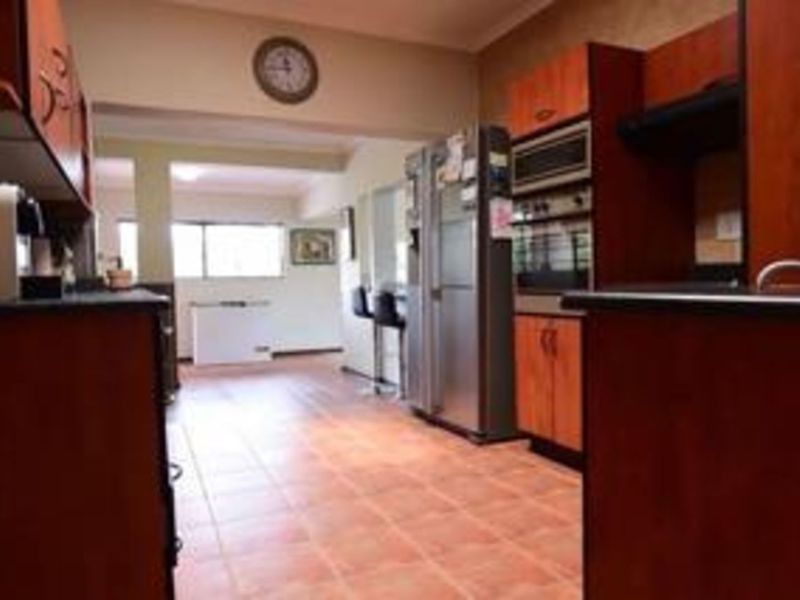 House For Sale in Weltevreden Park - Photo 4