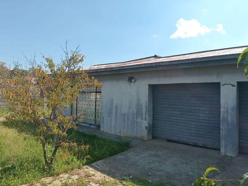 House For Sale in Phuthaditjhaba Central - Photo 3