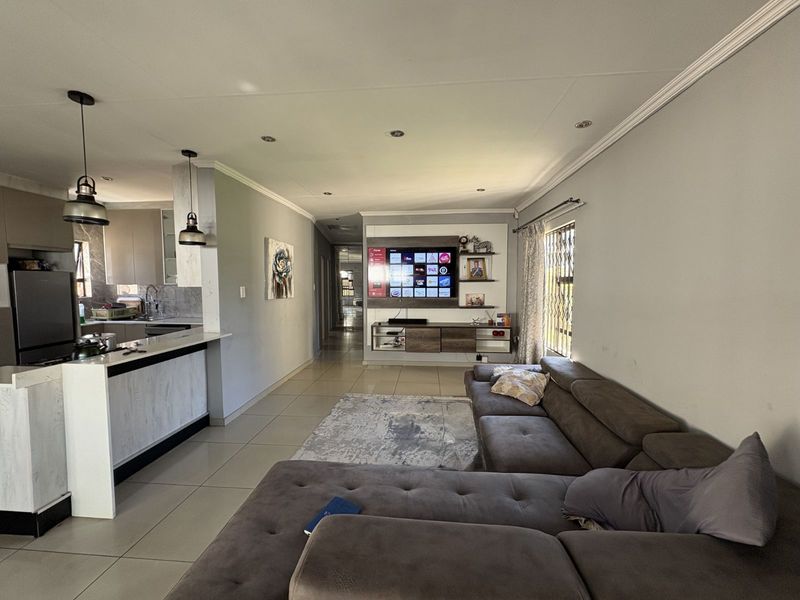 House For Sale in Amandasig - Photo 7