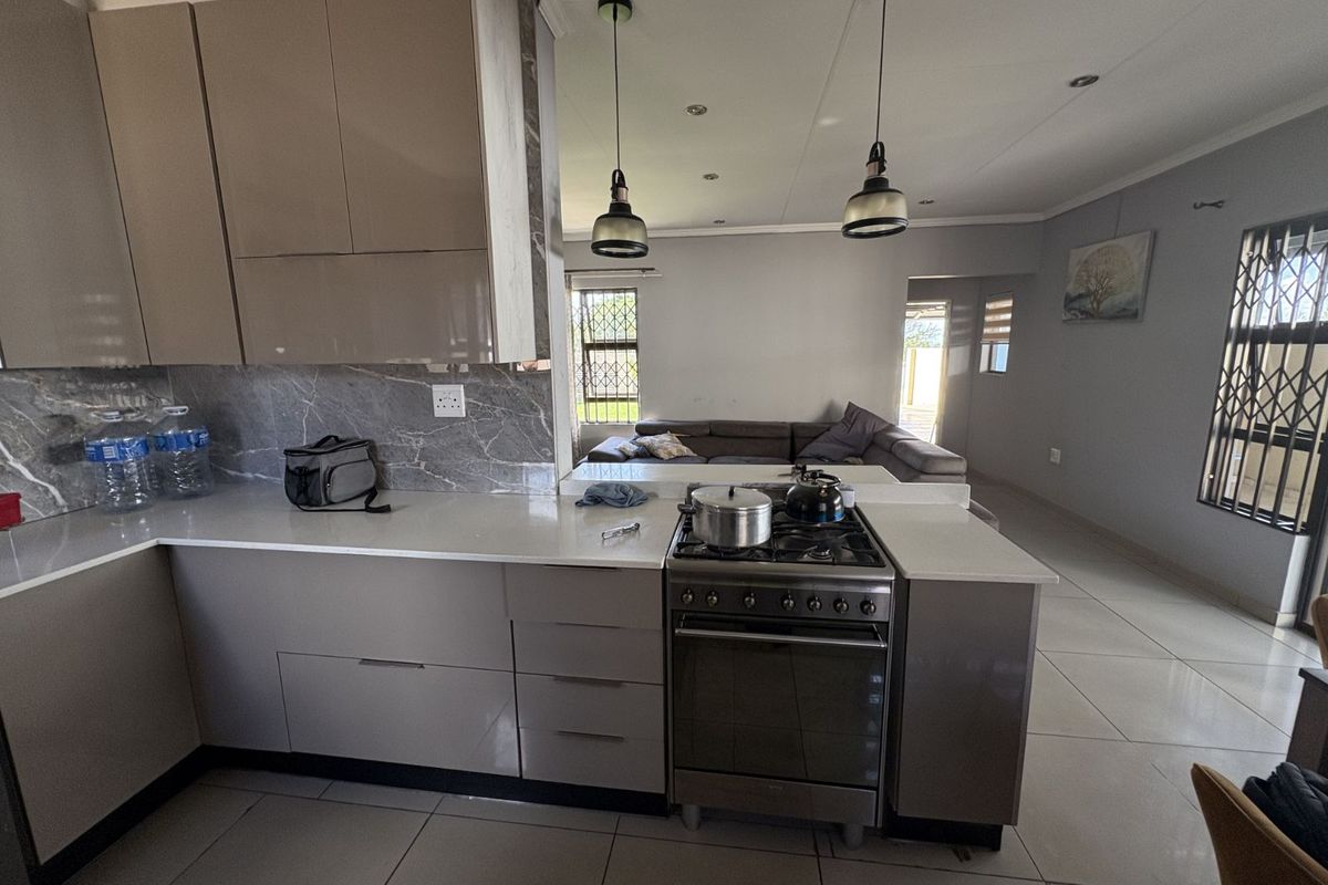 House For Sale in Amandasig - Photo 3