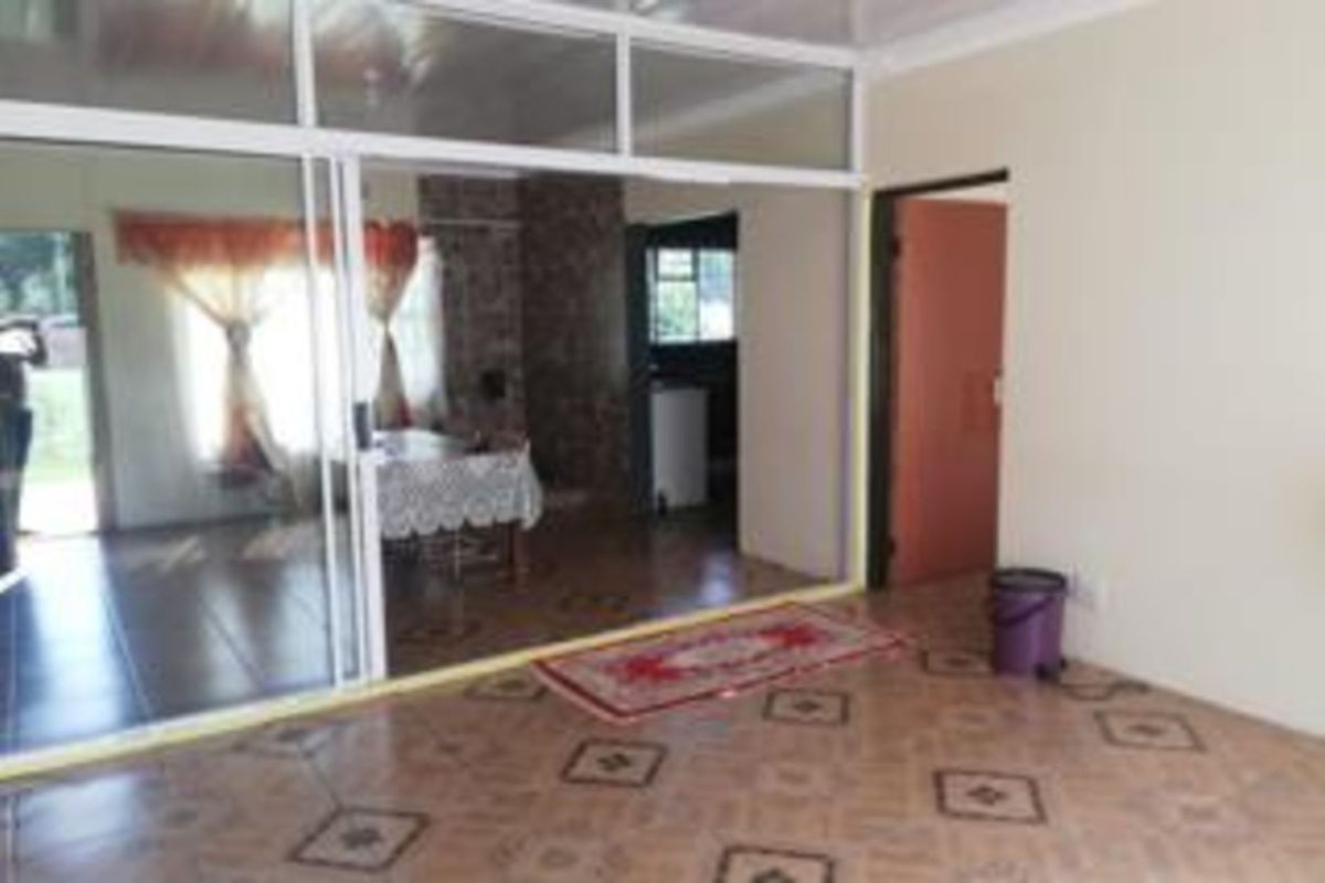 House For Sale in Phuthaditjhaba Central - Photo 3