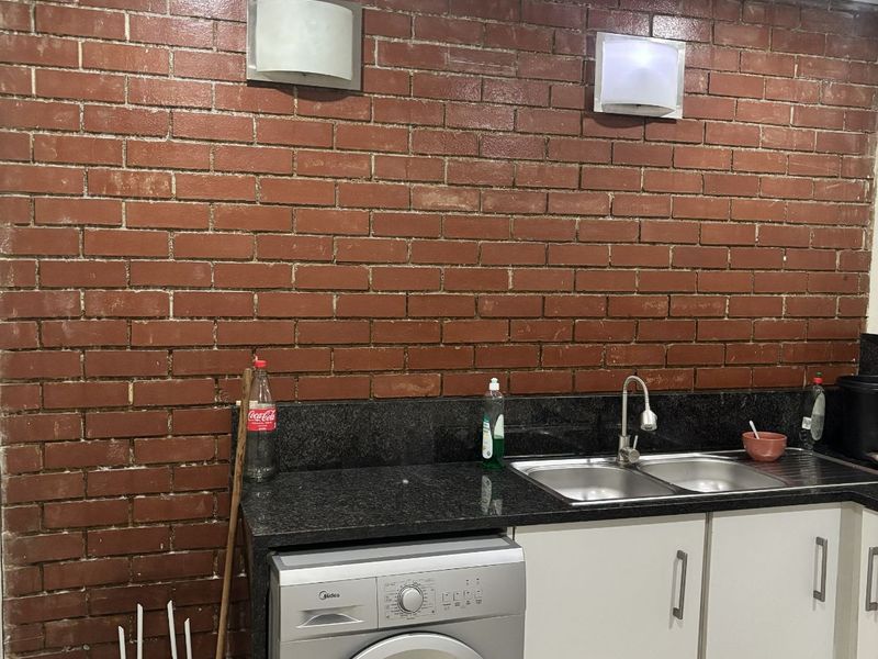 Apartment For Sale in Braamfontein - Photo 5