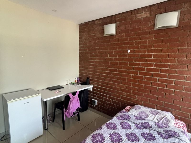 Apartment For Sale in Braamfontein - Photo 4