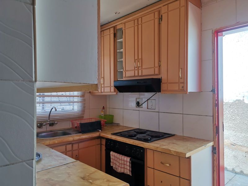 House For Sale in Mabopane Central - Photo 8