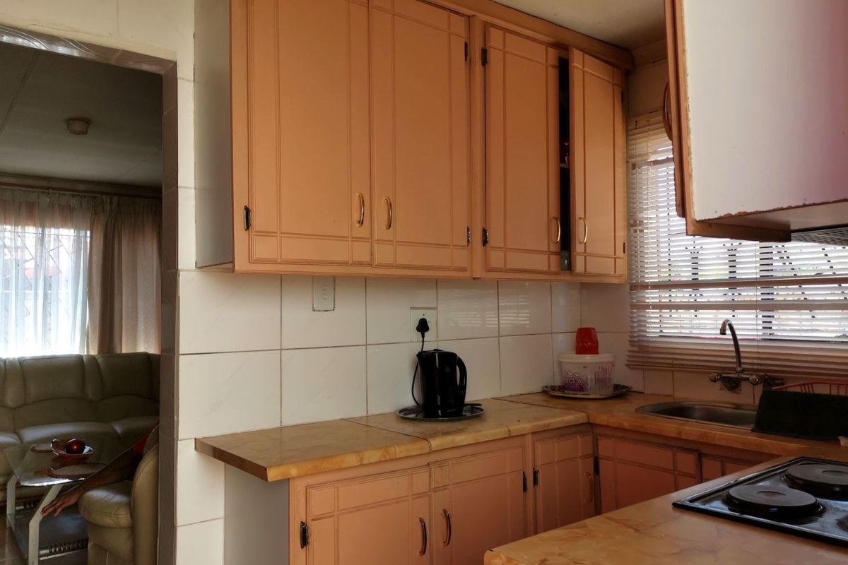 House For Sale in Mabopane Central - Photo 4