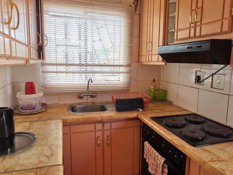 House For Sale in Mabopane Central - Photo 5