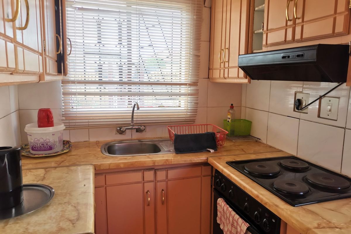 House For Sale in Mabopane Central - Photo 5