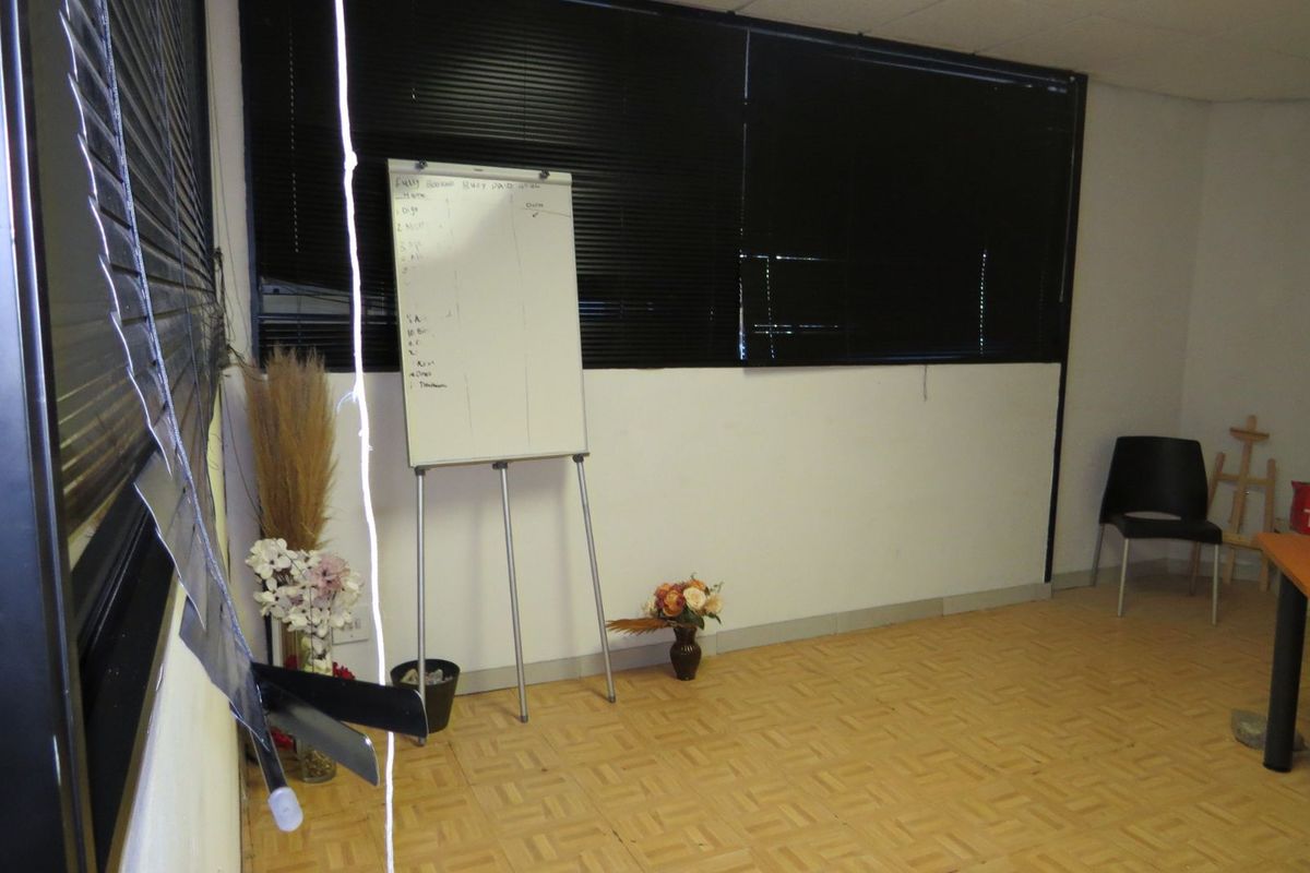 Commercial To Rent in Bedfordview Central - Photo 2