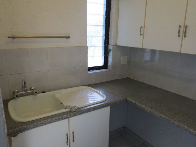 Commercial To Rent in Bedfordview Central - Photo 2