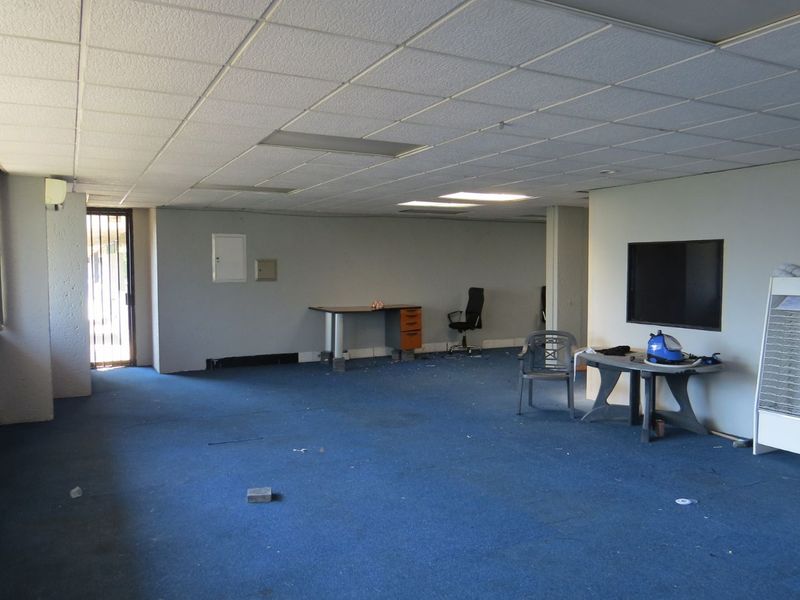 Commercial To Rent in Bedfordview Central - Photo 5