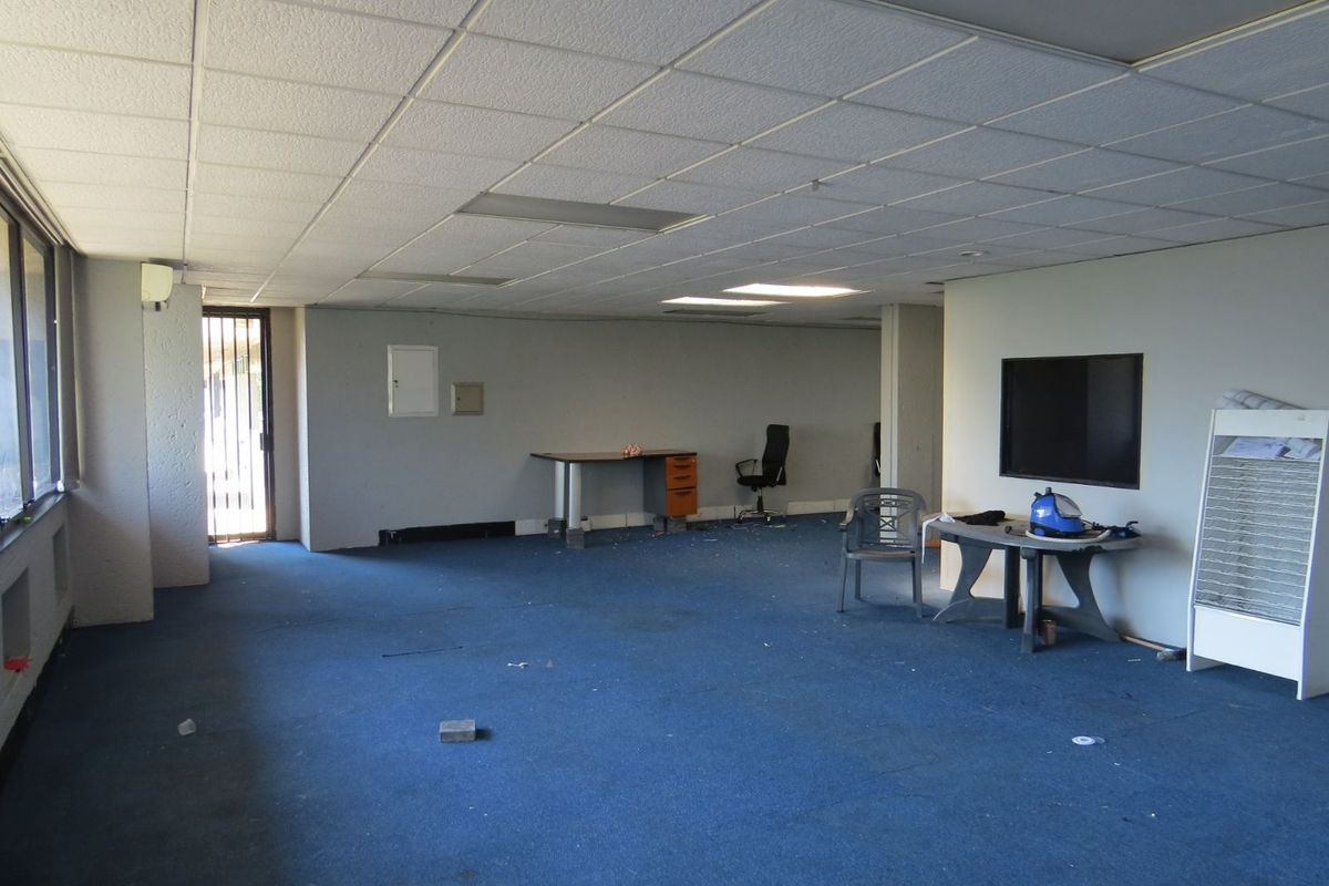 Commercial To Rent in Bedfordview Central - Photo 5