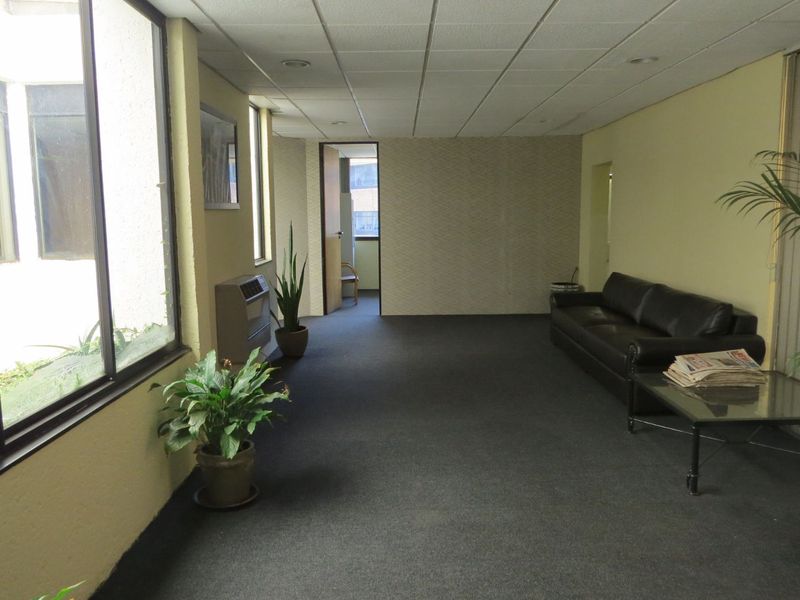 Commercial To Rent in Bedfordview Central - Photo 2