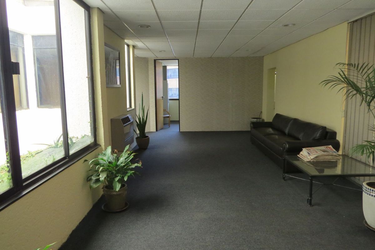 Commercial To Rent in Bedfordview Central - Photo 2