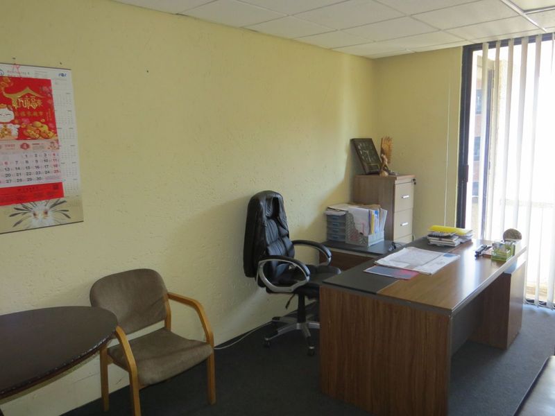 Commercial To Rent in Bedfordview Central - Photo 6