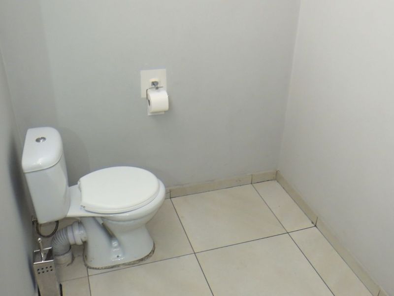 Commercial To Rent in Bedfordview Central - Photo 7