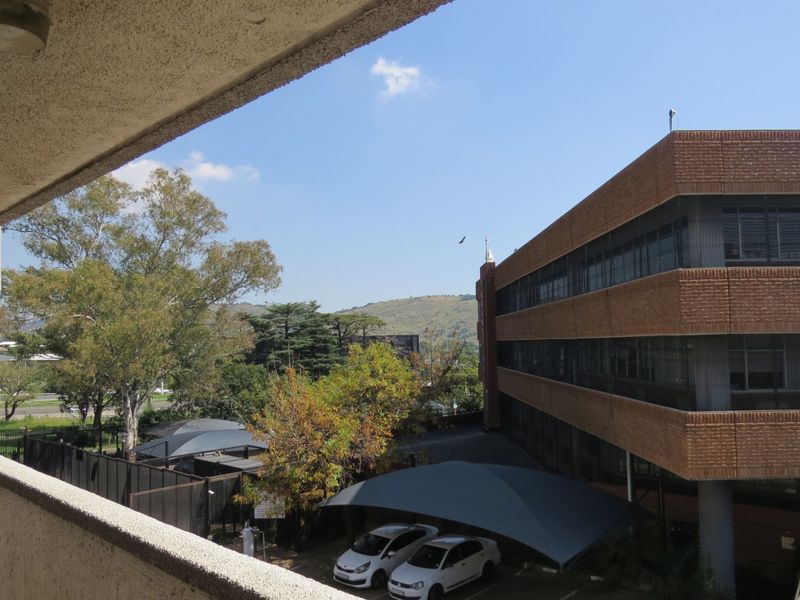 Commercial To Rent in Bedfordview Central - Photo 6