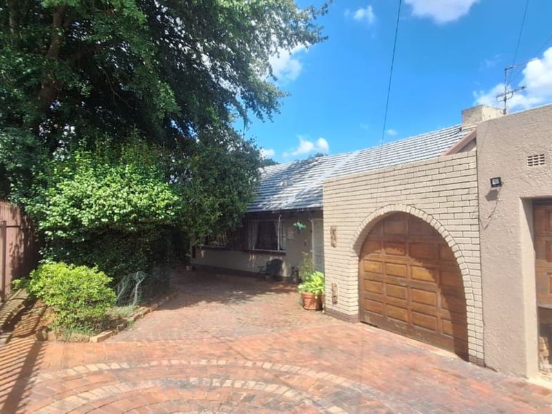 House For Sale in Hamberg - Photo 3