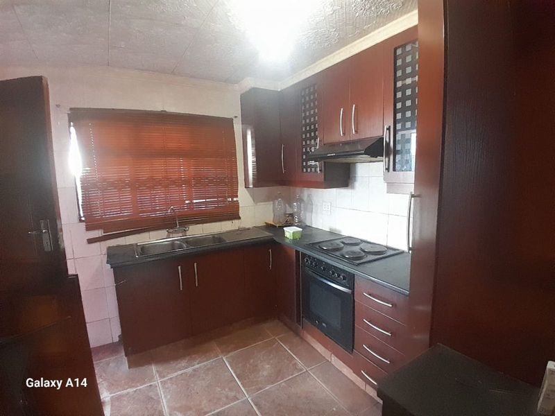 House To Rent in Hammanskraal Central - Photo 5