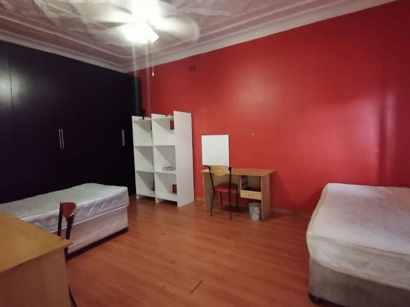 House For Sale in Brixton - Photo 8