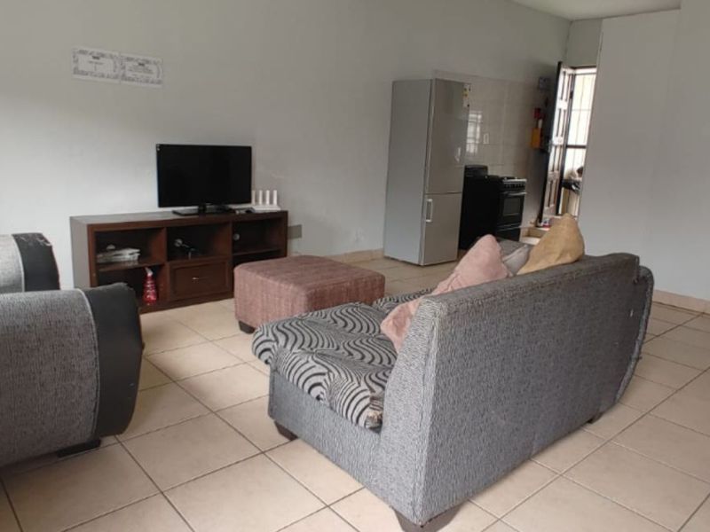 House For Sale in Brixton - Photo 7