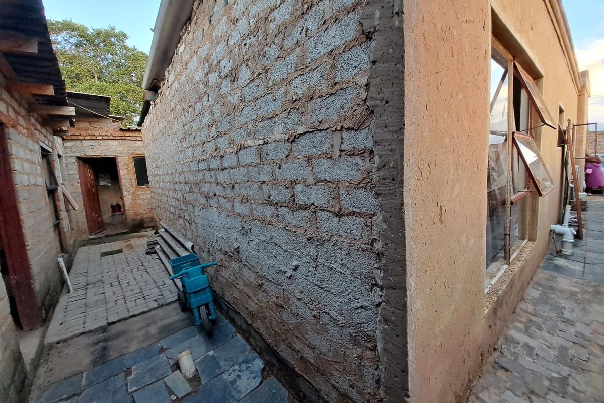 House For Sale in Nellmapius - Photo 4