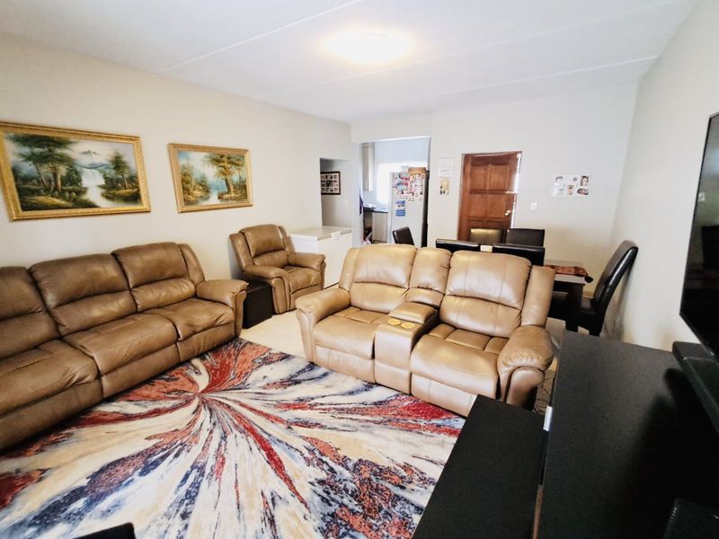 Townhouse For Sale in Northwold - Photo 10