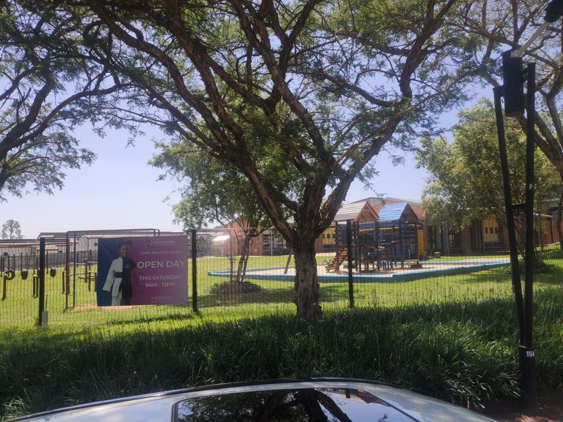 Apartment For Sale in North Riding - Photo 2