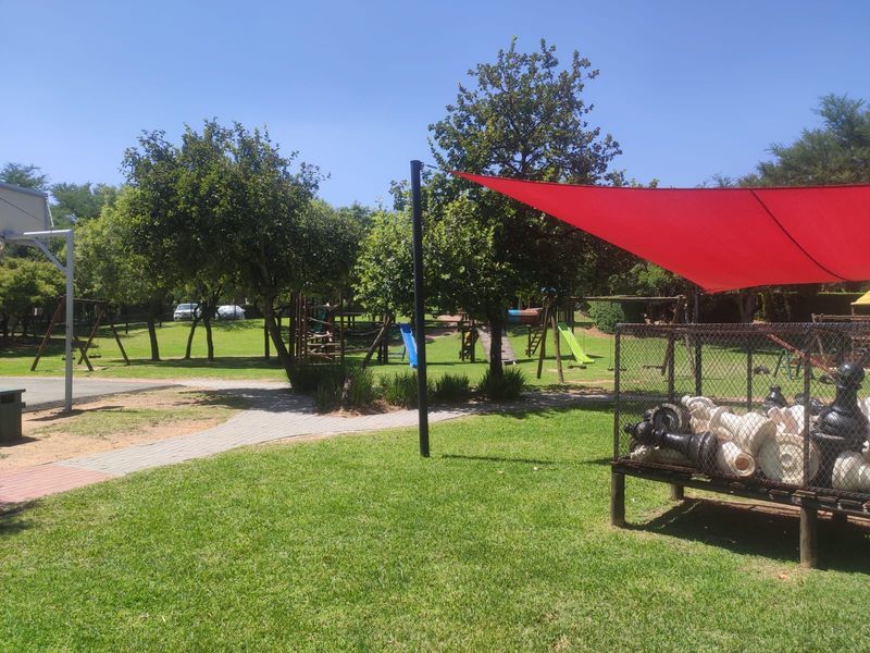 Apartment For Sale in North Riding - Photo 4