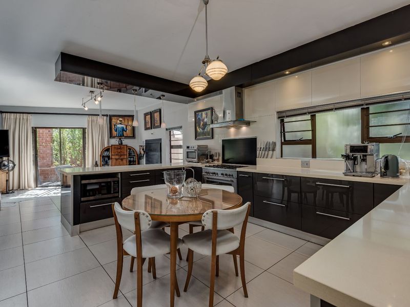 House For Sale in Walmer - Photo 1