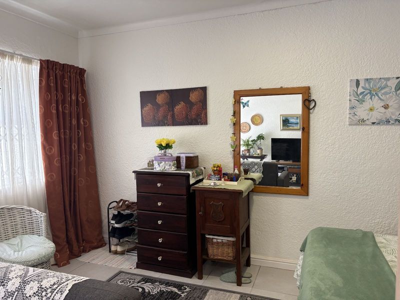 Apartment For Sale in Plumstead - Photo 7