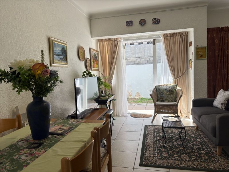 Apartment For Sale in Plumstead - Photo 4