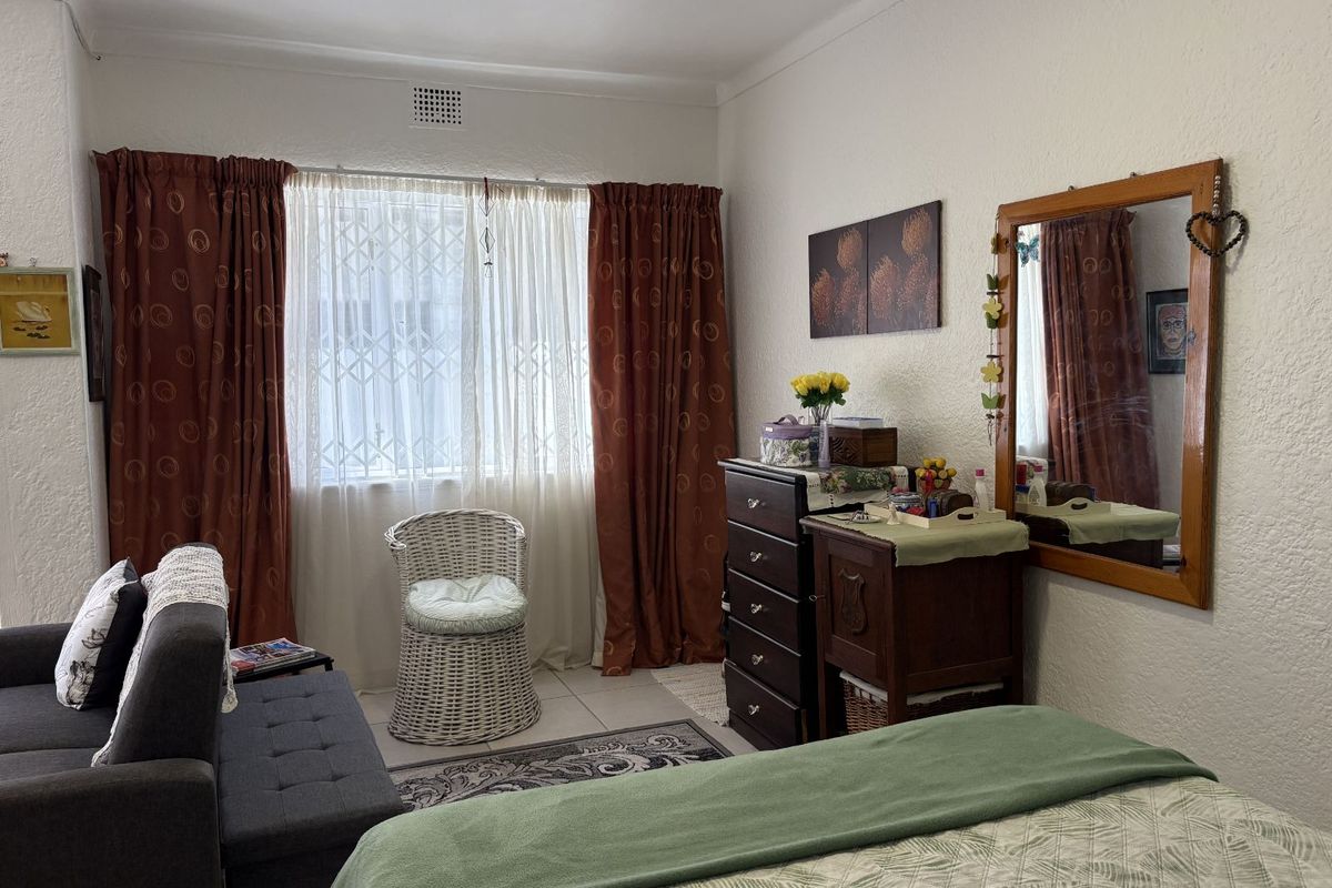 Apartment For Sale in Plumstead - Photo 5