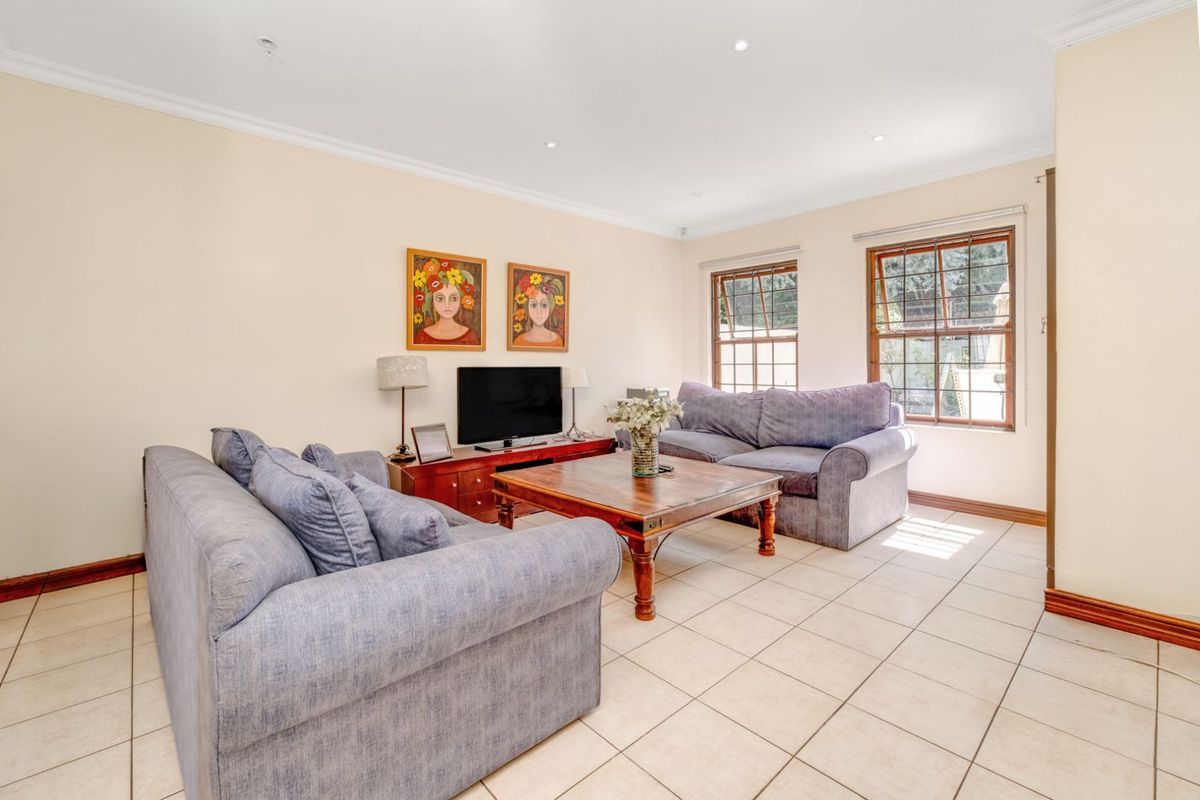 House For Sale in Fairland - Photo 5