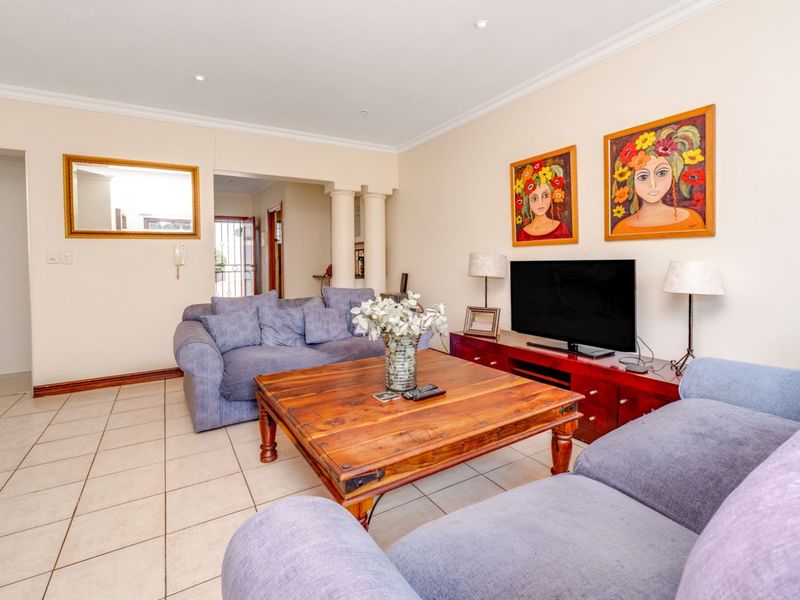 House For Sale in Fairland - Photo 6