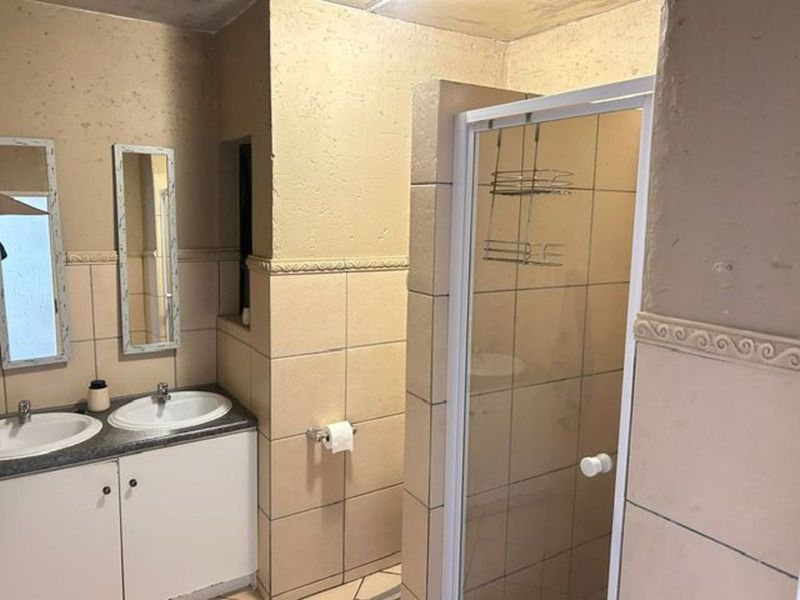 House For Sale in Northgate - Photo 6