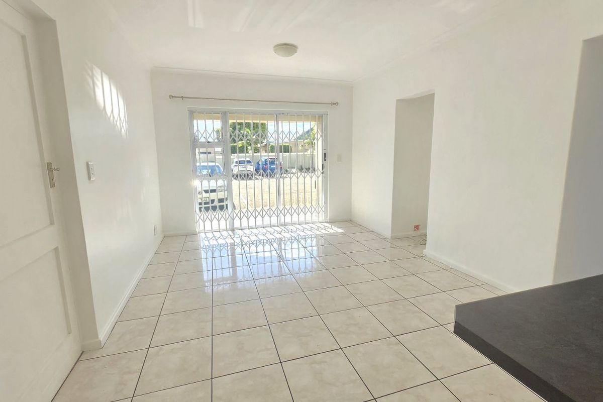 Apartment For Sale in Rome - Photo 2