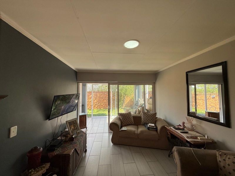 Townhouse For Sale in Pretoria West - Photo 3