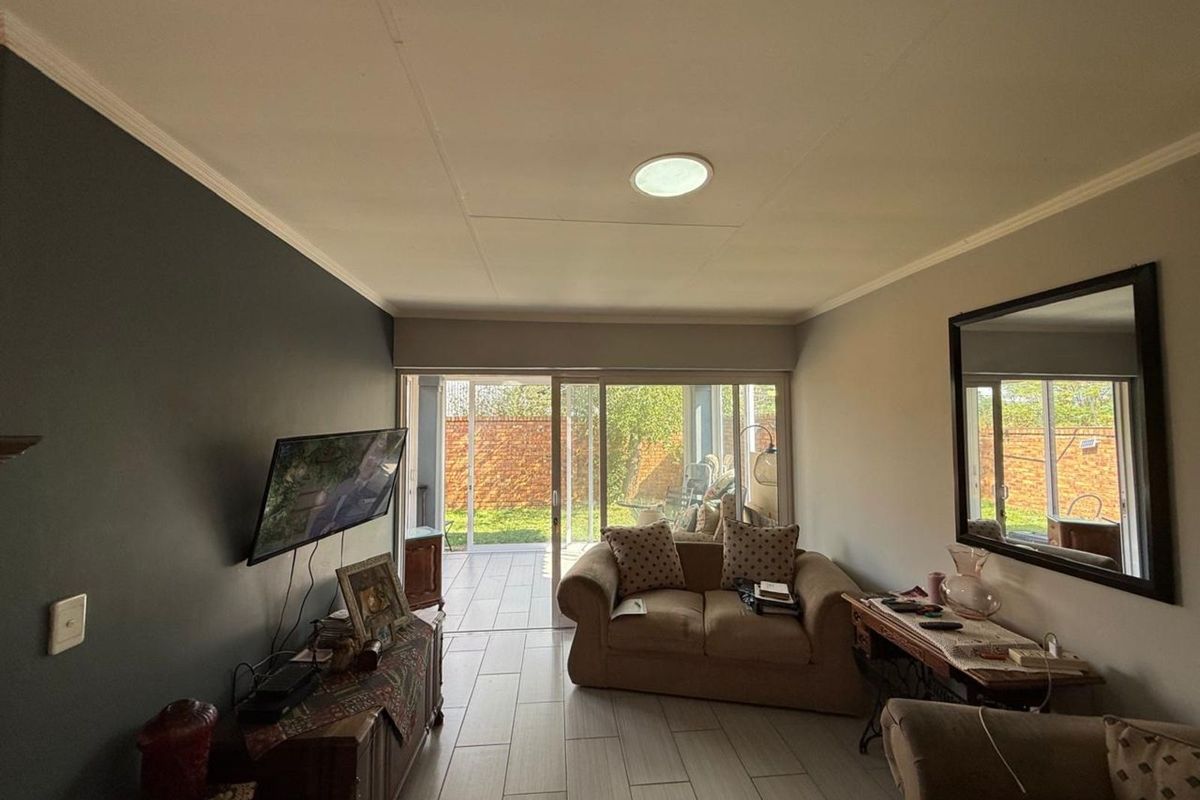 Townhouse For Sale in Pretoria West - Photo 3