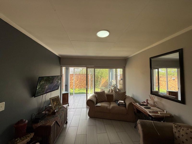 Townhouse For Sale in Pretoria West - Photo 2