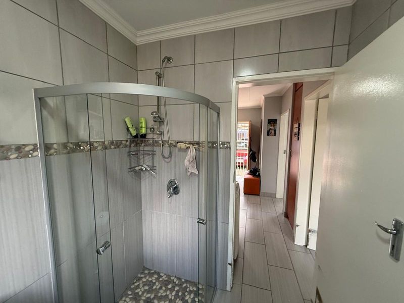 Townhouse For Sale in Pretoria West - Photo 9