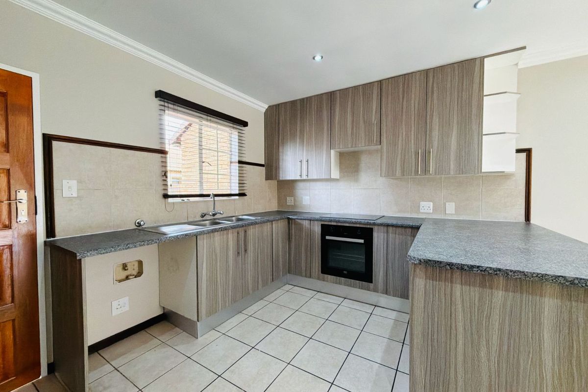 House For Sale in Monavoni - Photo 3