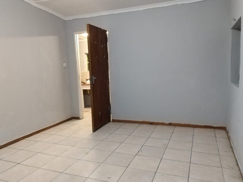 Apartment To Rent in Cradock Central - Photo 3
